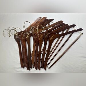 Marriott Marquis Beverly Wood Suit Coat Hangers W/ Locking Bar Mahogany LOT OF 9